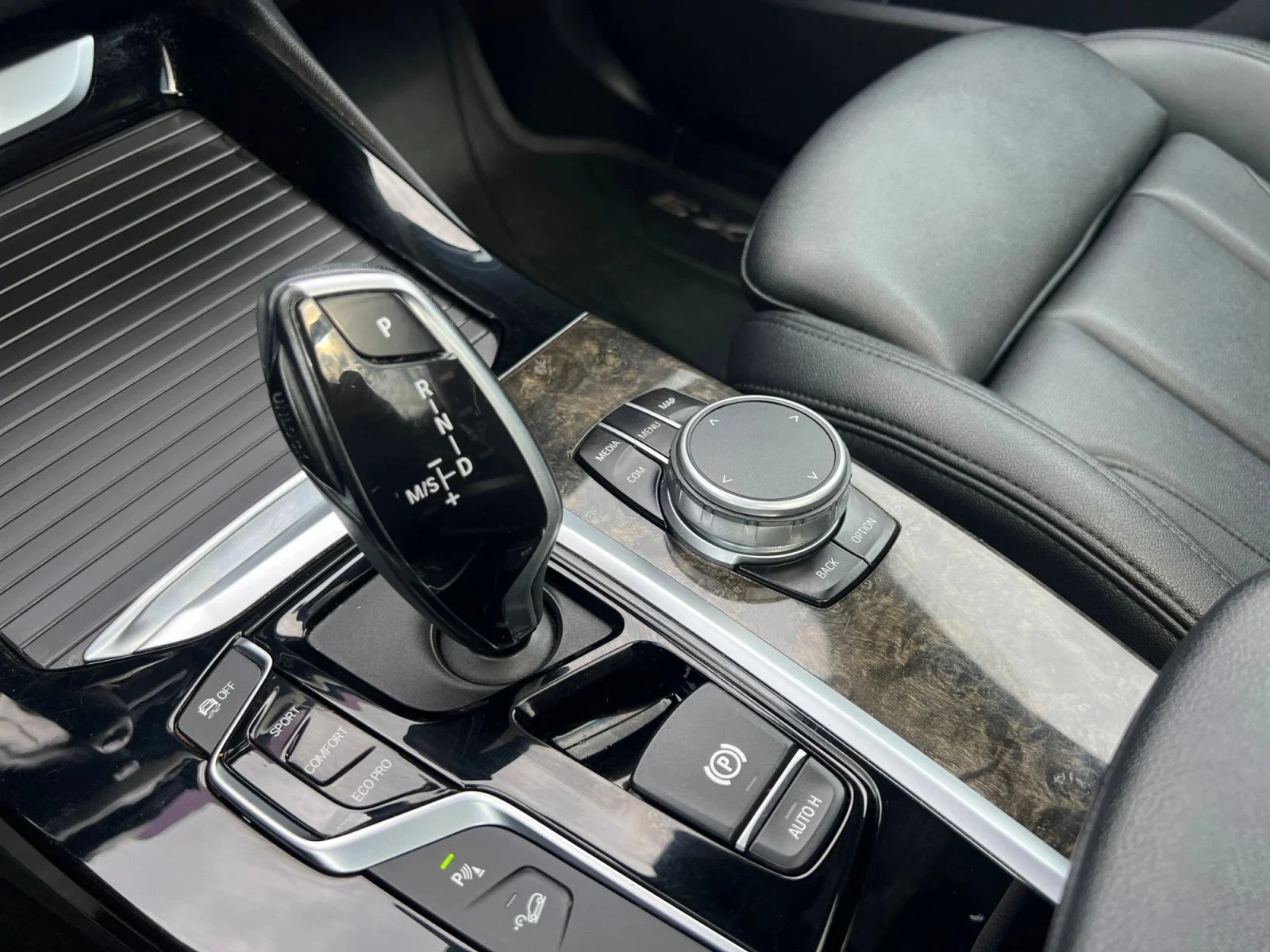 Used 2020 Alpine White BMW xDrive30i image 12
