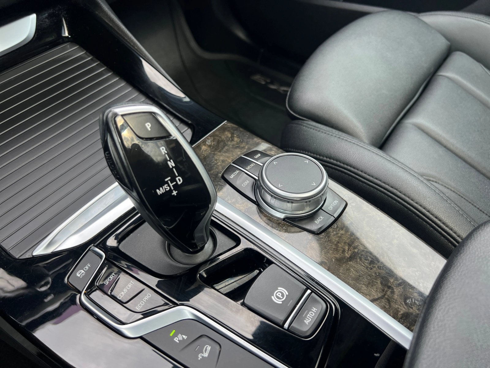 Used 2020 Alpine White BMW xDrive30i image 12