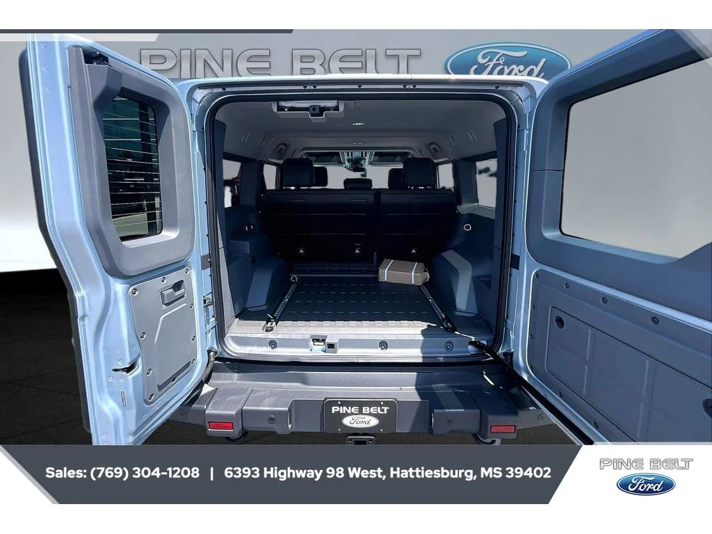 Used 2026 Sterling Silver Metallic Ineos Fieldmaster Edition image 21