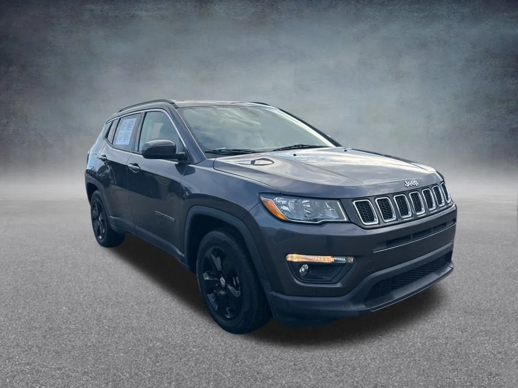 Used 2019 Gray Jeep Latitude image 2