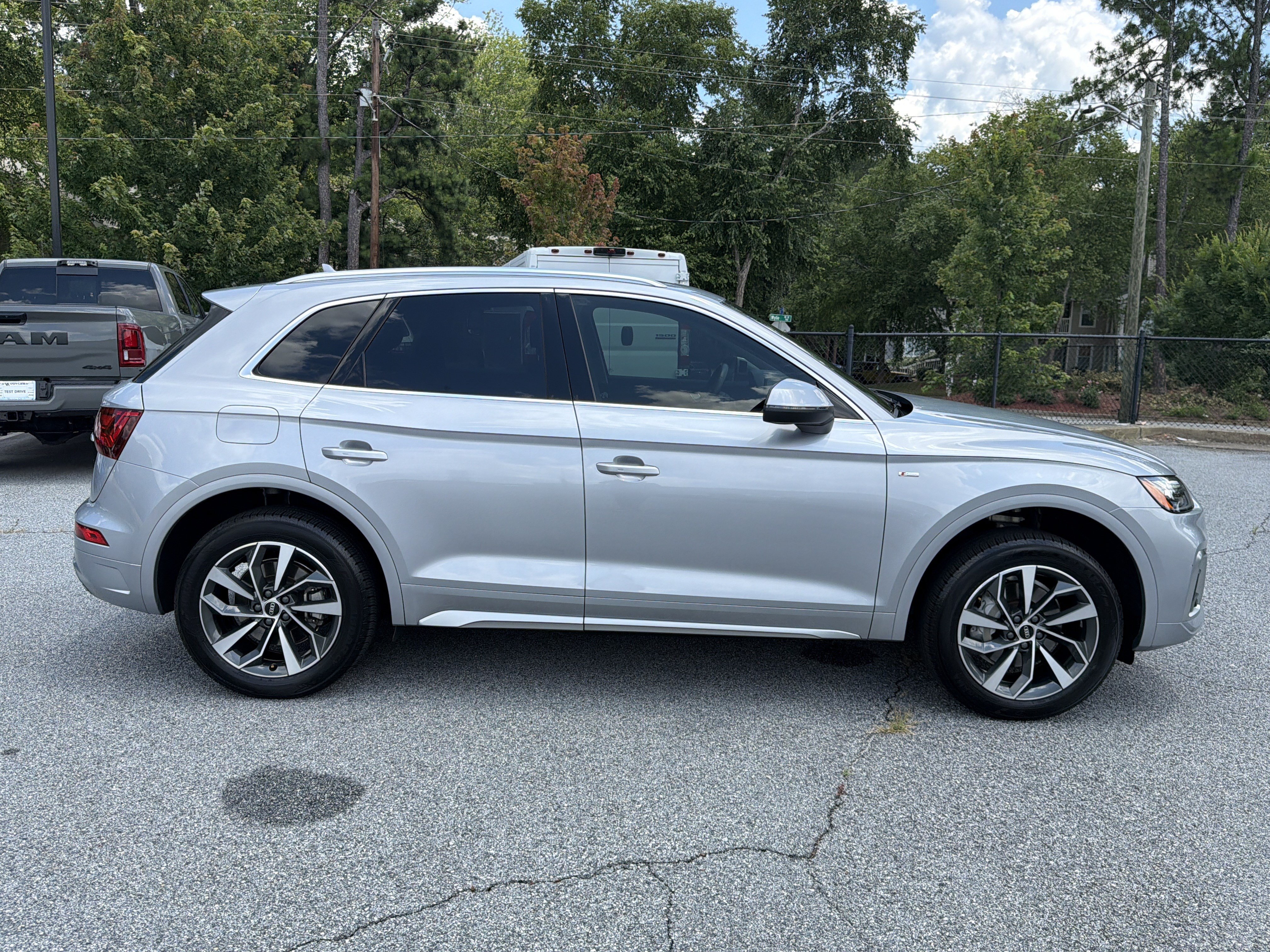 Used 2022 Florett Silver Metallic Audi S line Premium Plus image 9