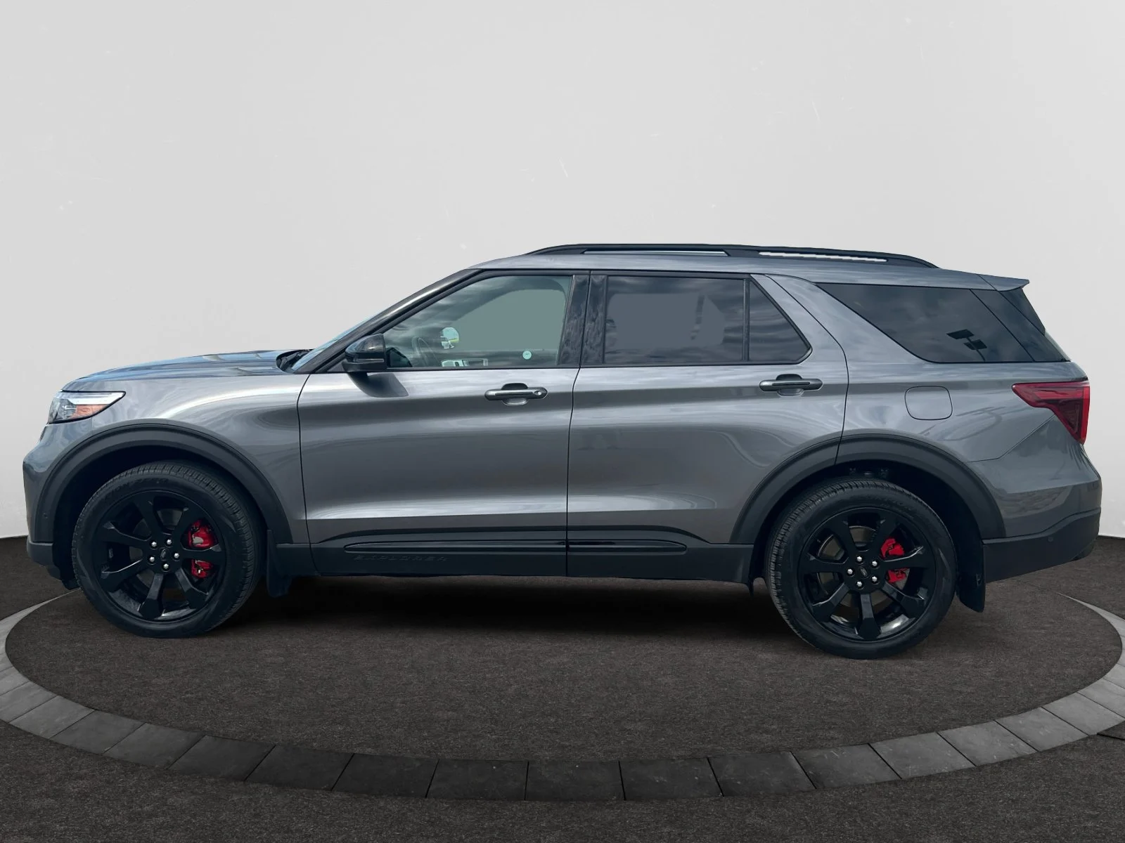 Used 2024  Ford ST 4WD image 2