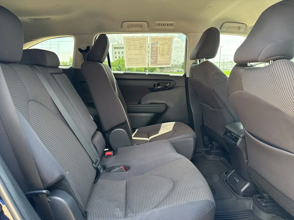 2024 Toyota Highlander LE - Photo 10