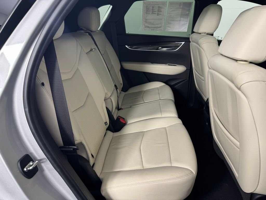 Used 2020 Radiant Silver Metallic Cadillac Sport image 24