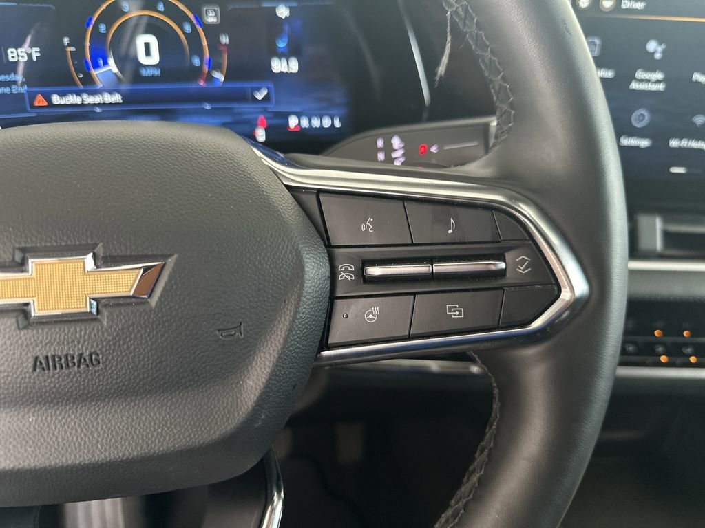 Used 2025 Mosaic Black Metallic Chevrolet LT image 20