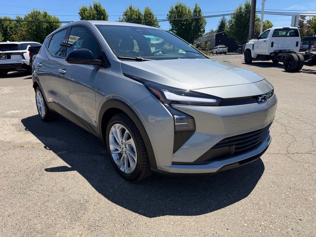 2027 Chevrolet Bolt LT - Photo 7