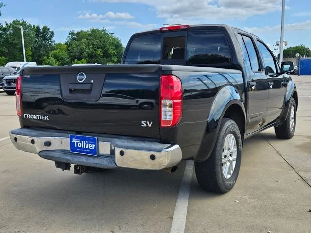 Used 2015 Super Black Nissan SV image 4