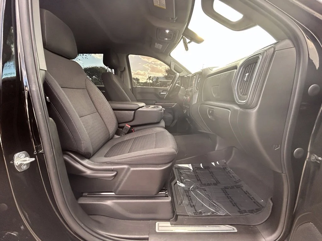 Used 2020 Black Chevrolet LT image 25