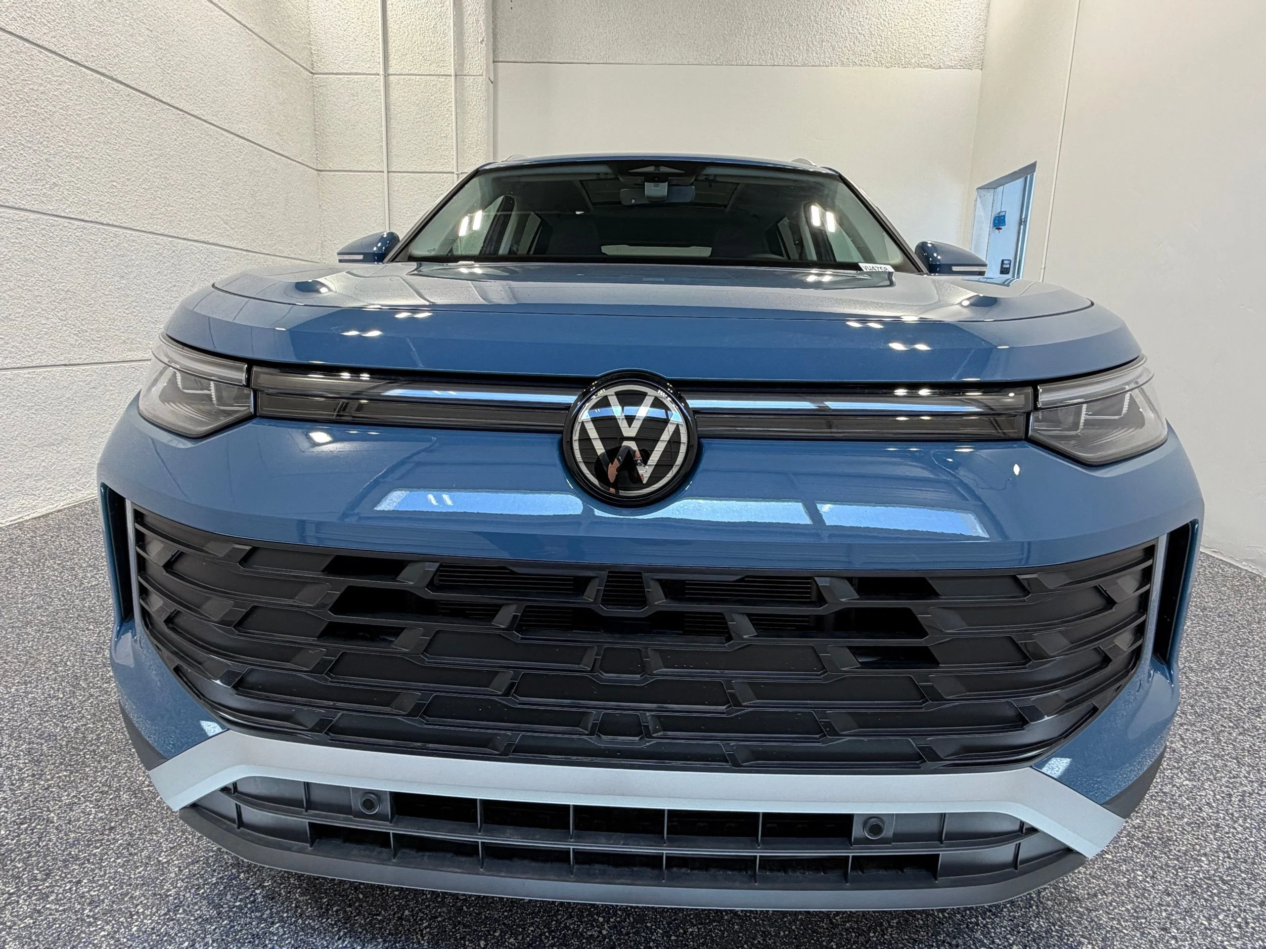 New 2026 Blue Volkswagen SE image 10