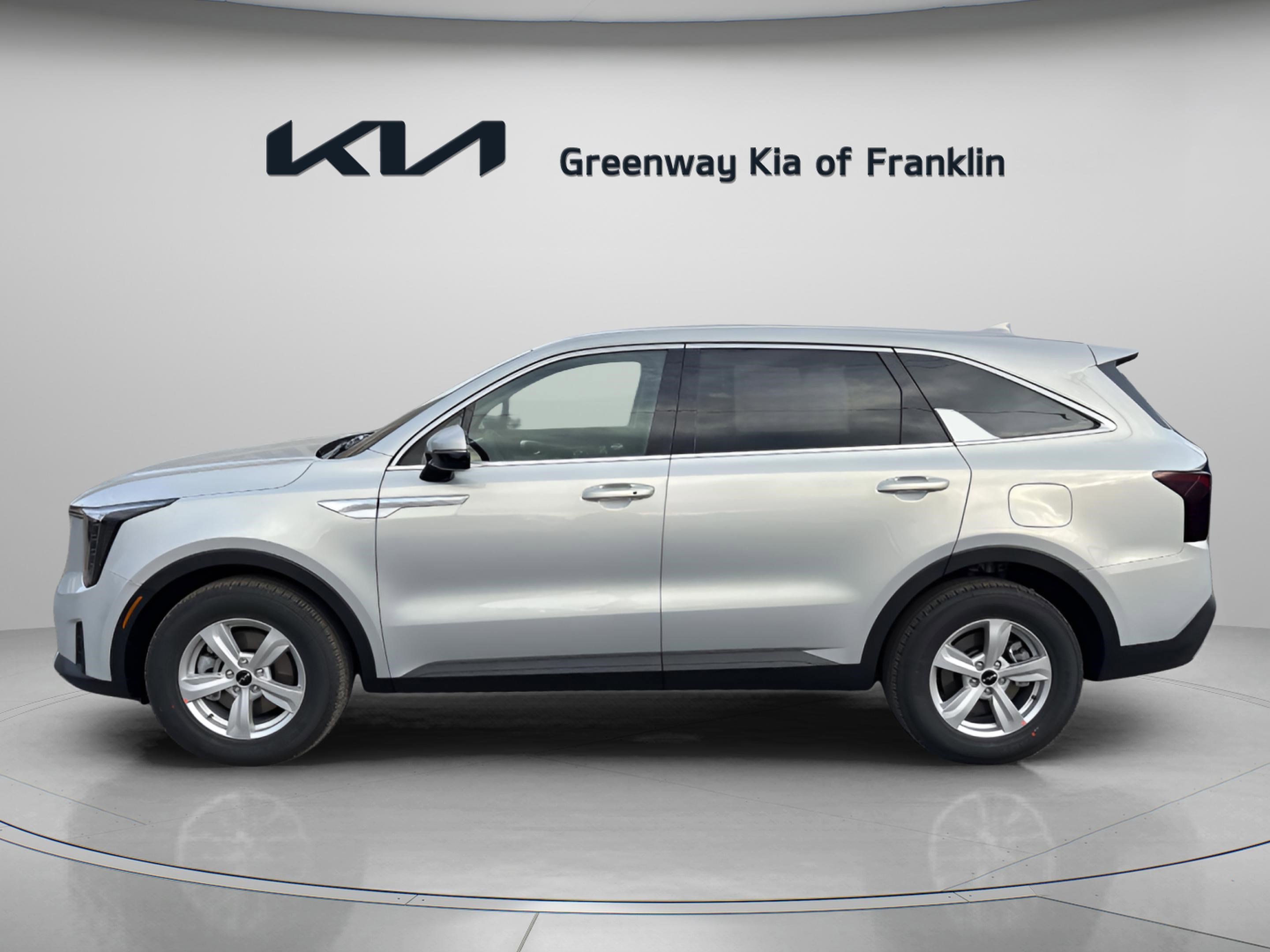 New 2026 Ivory Silver Kia LX image 4