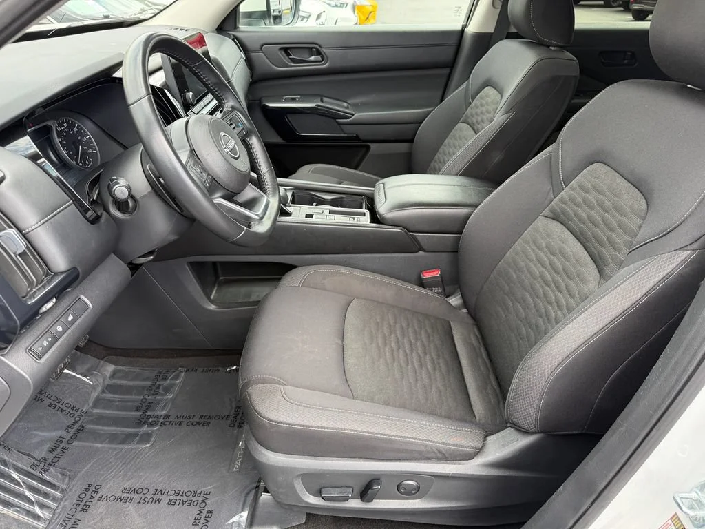 Used 2025 White Nissan SV image 24