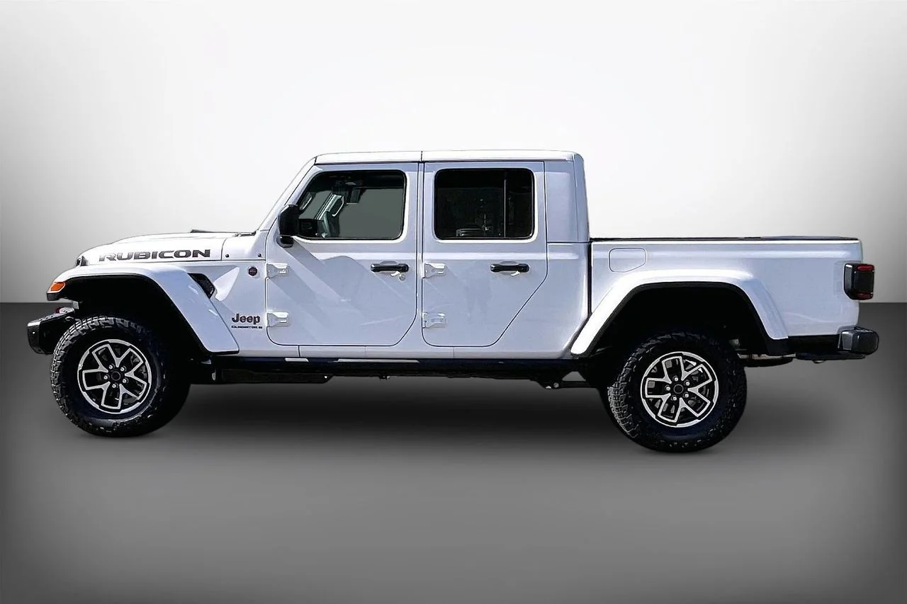 New 2026 Bright White Clearcoat Jeep Rubicon X image 5