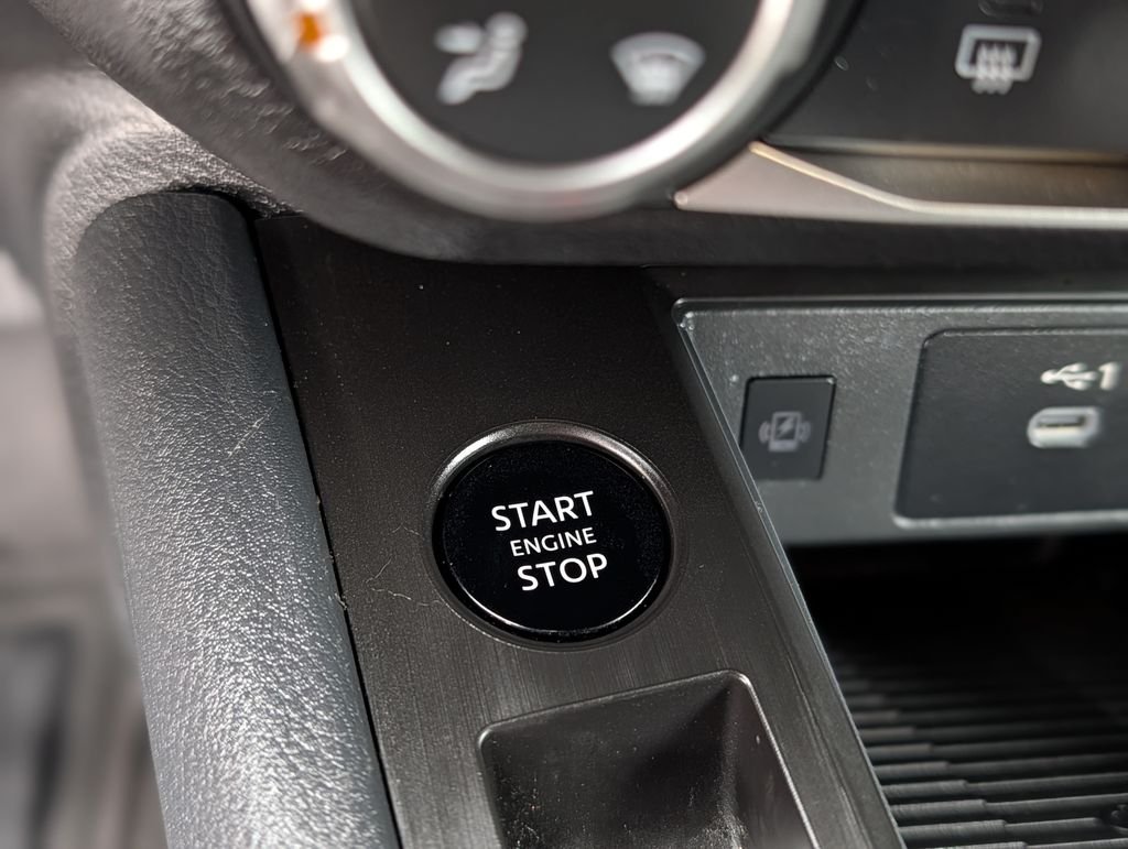 2025 Nissan Kicks SV - Photo 33