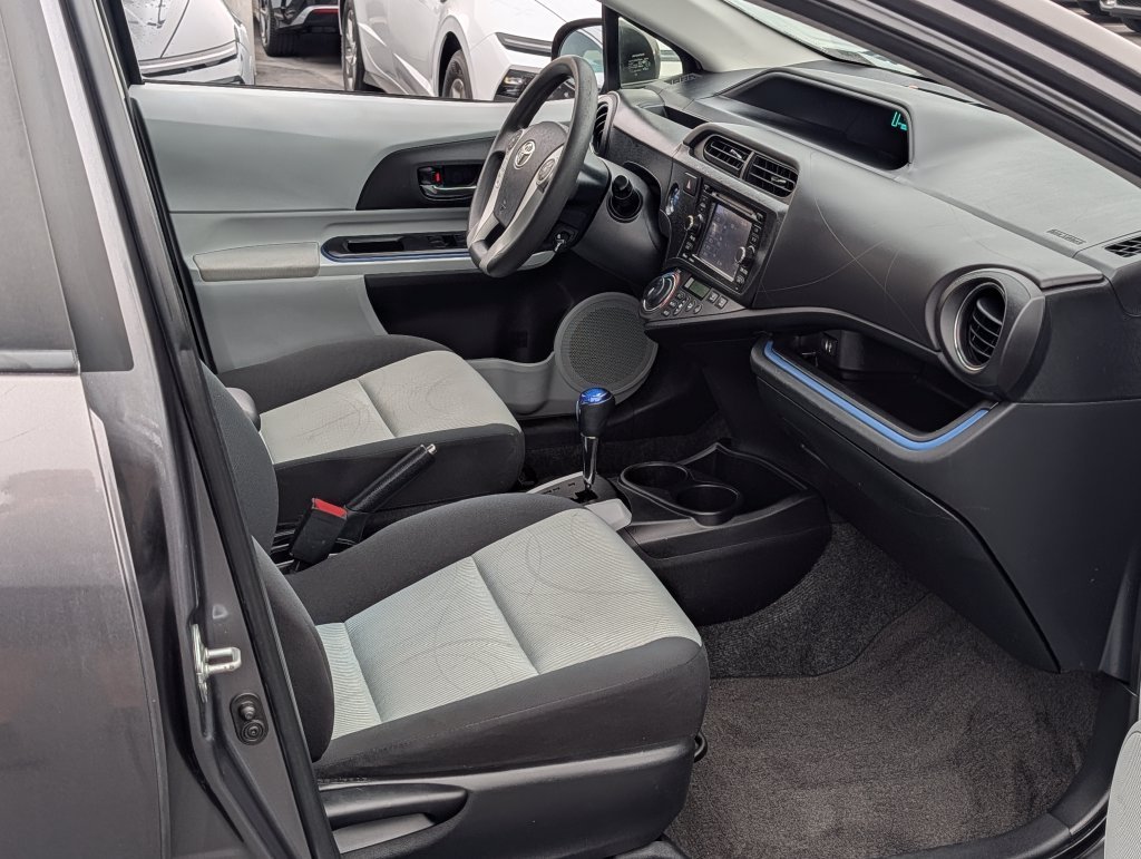 2013 Toyota Prius c Three - Photo 9