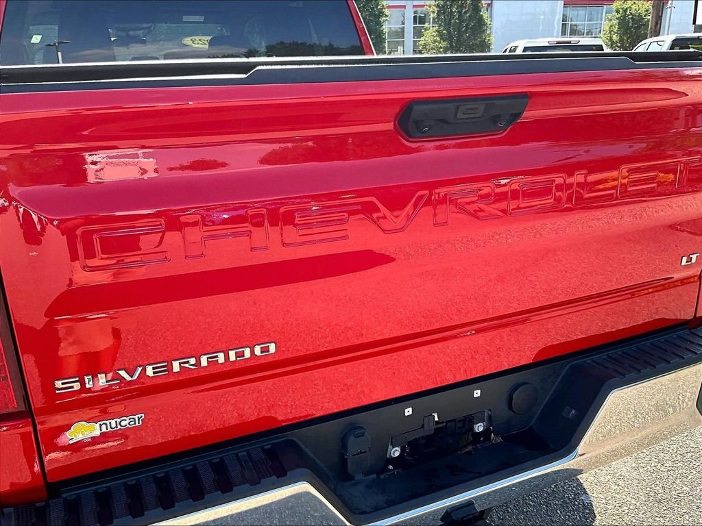 Used 2023 Red Chevrolet LT image 26