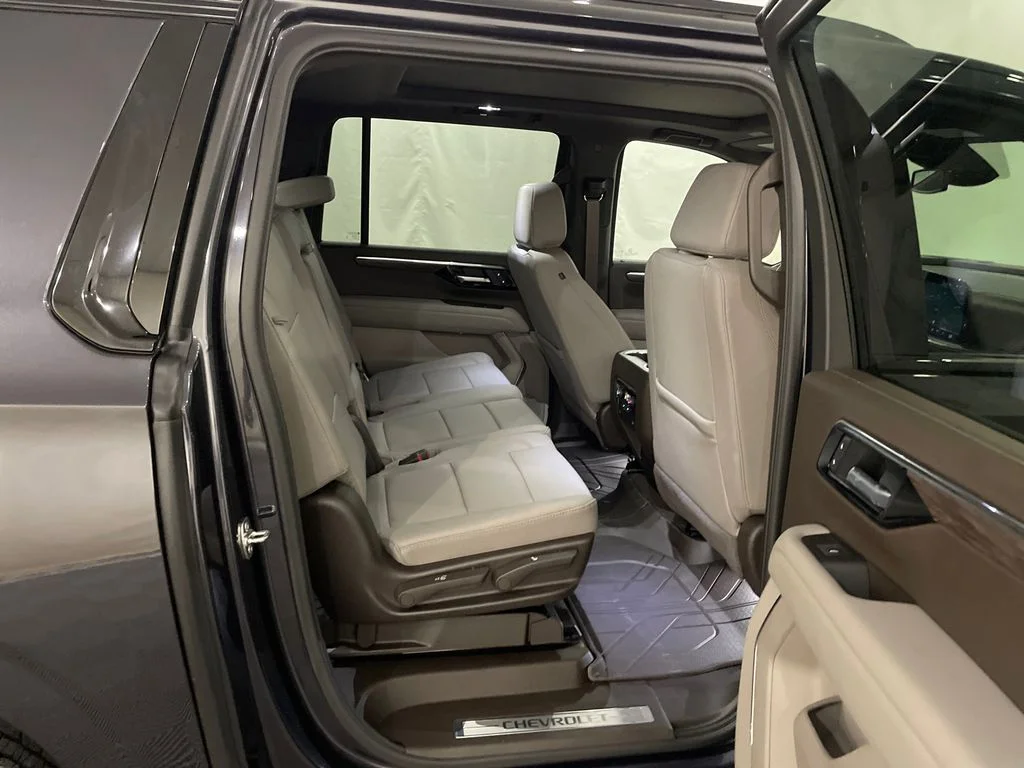 New 2026 Dark Ash Metallic Chevrolet Z71 image 26