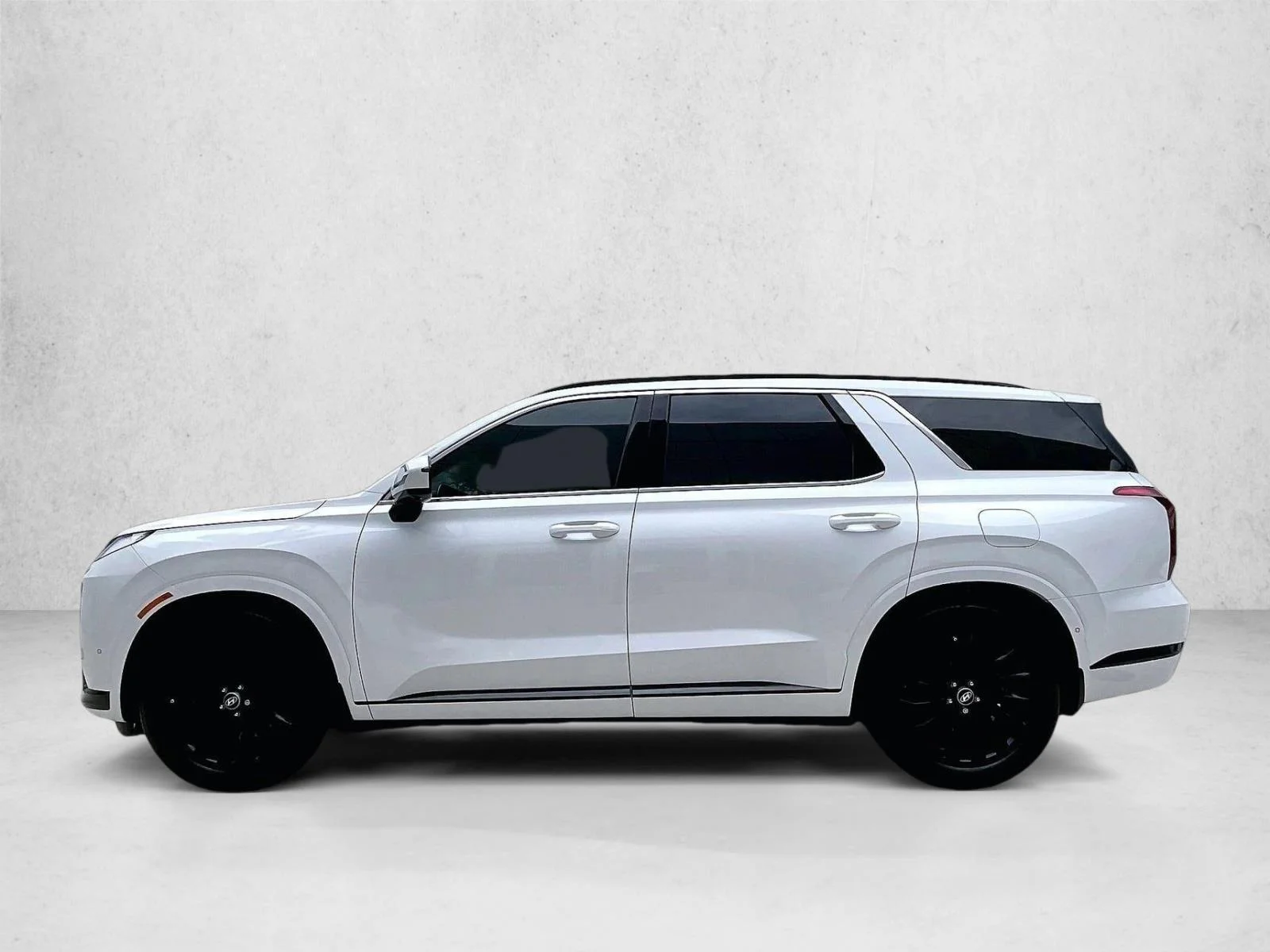 Used 2025 Hyper White Hyundai Calligraphy Night Edition image 6