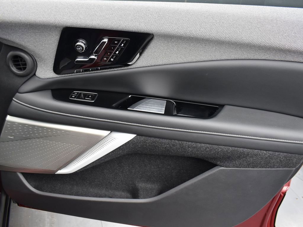 2025 CADILLAC OPTIQ - Image 37