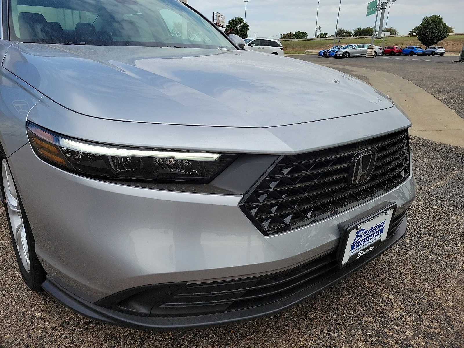 New 2026 Solar Silver Metallic Honda LX image 13
