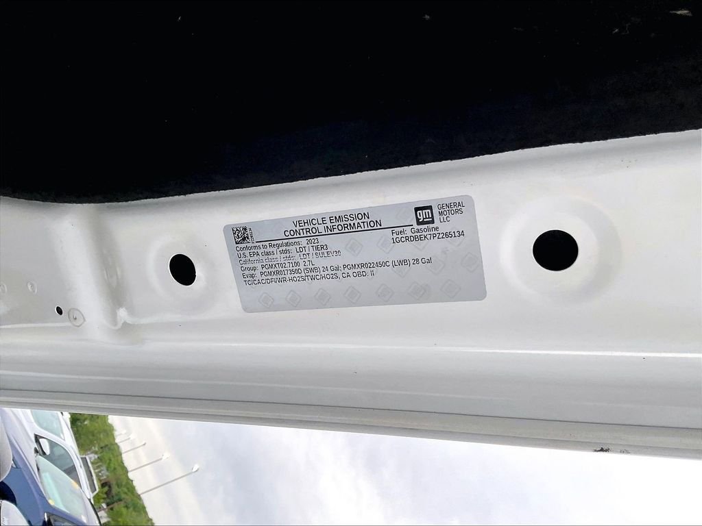 Used 2023 White Chevrolet Custom image 33