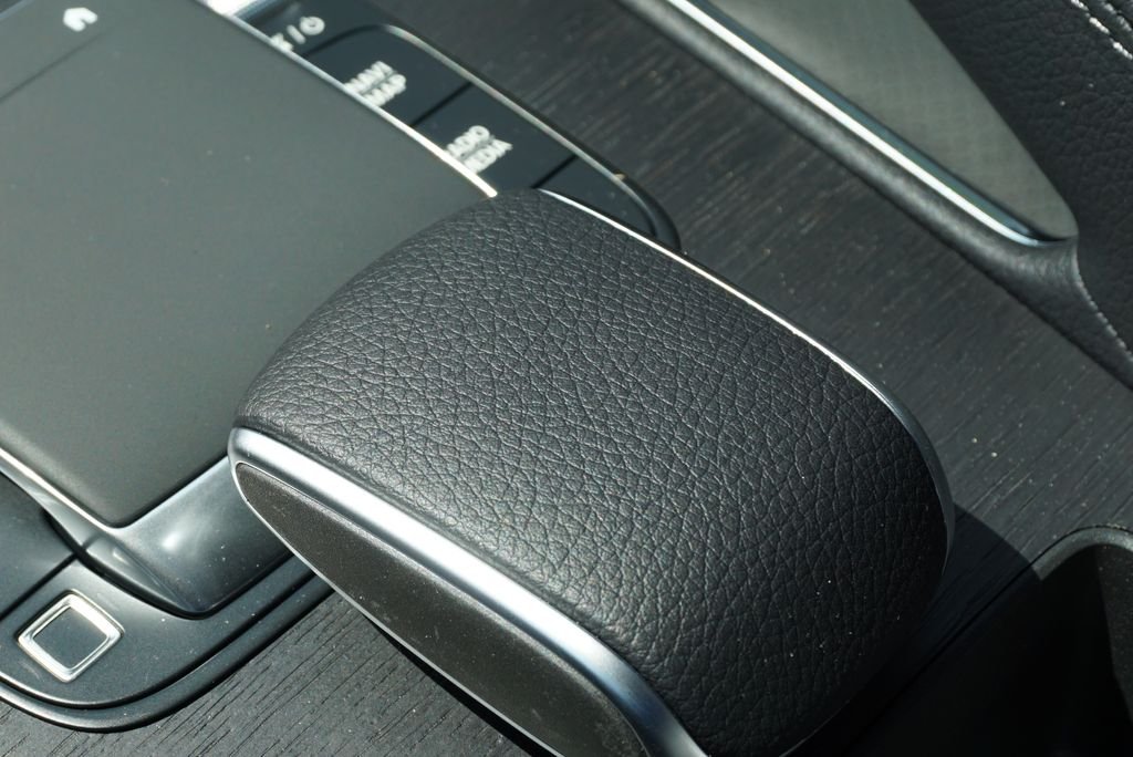 Used 2026 Obsidian Black Metallic Mercedes-Benz GLE 350 image 39