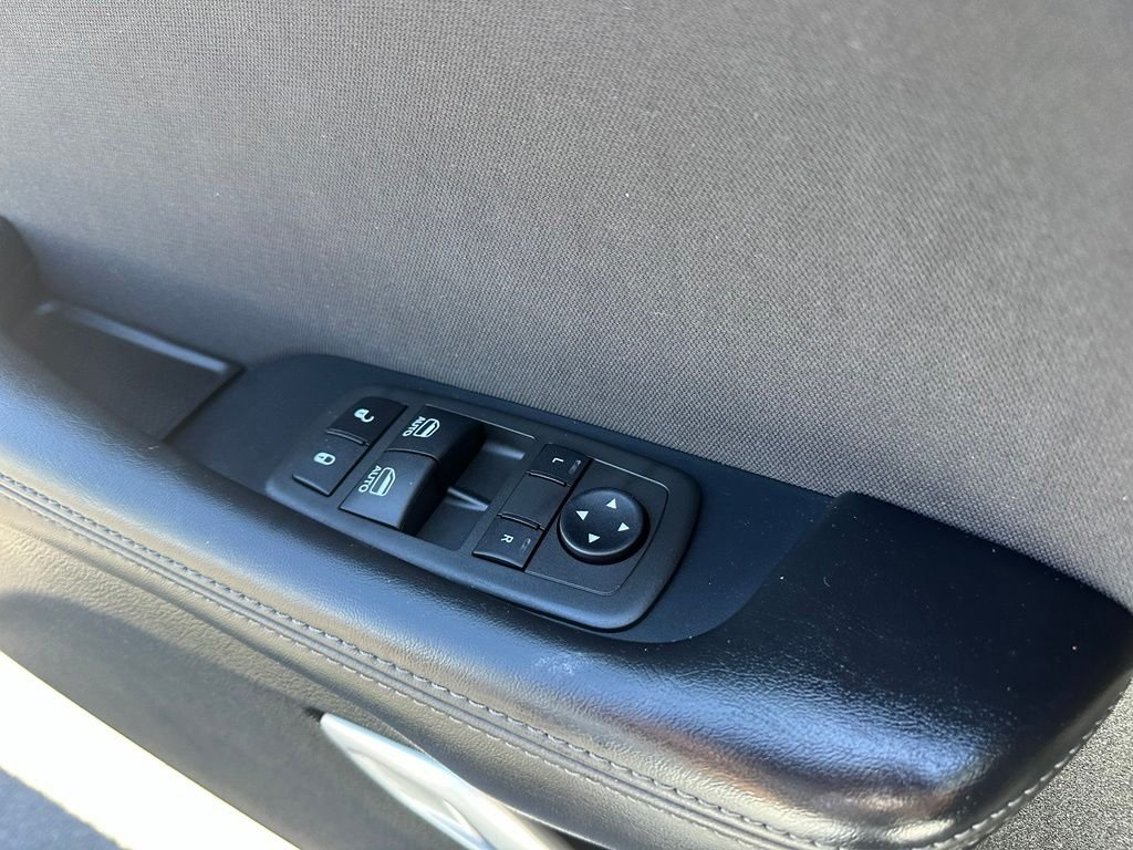 Used 2022  Dodge R/T image 15