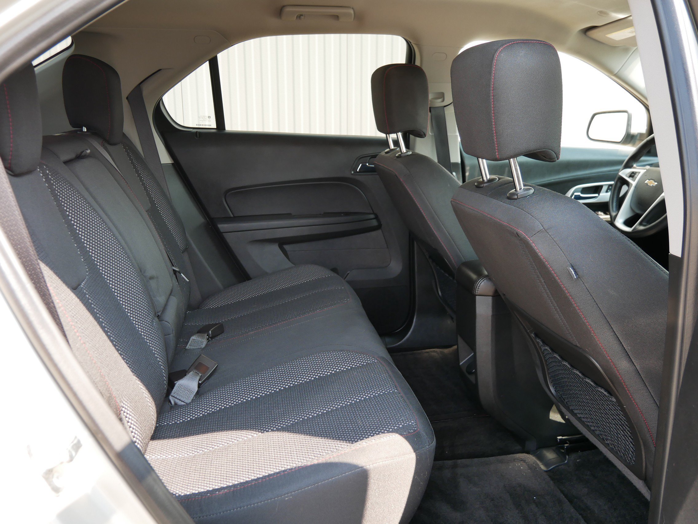 Used 2016 Champagne Silver Metallic Chevrolet LT image 13