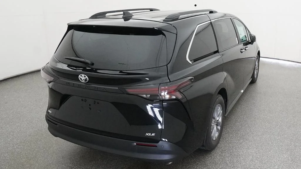 New 2026 Midnight Black Metallic Toyota XLE image 22