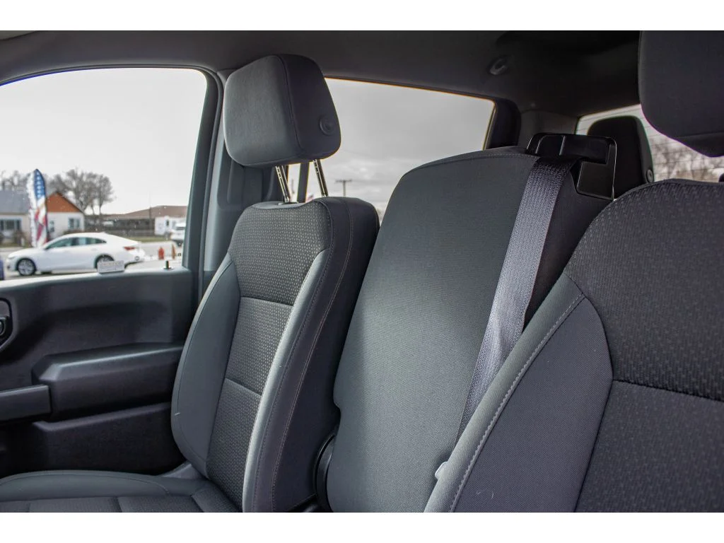 2025 GMC Sierra 3500HD Pro - Photo 17