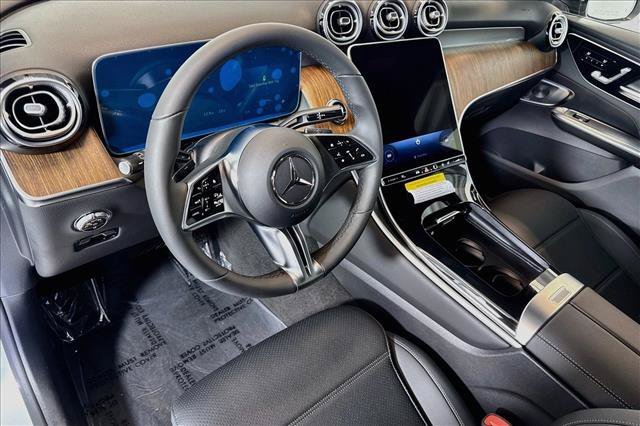 New 2026 Cirrus Silver Metallic Mercedes-Benz GLC 300 image 39