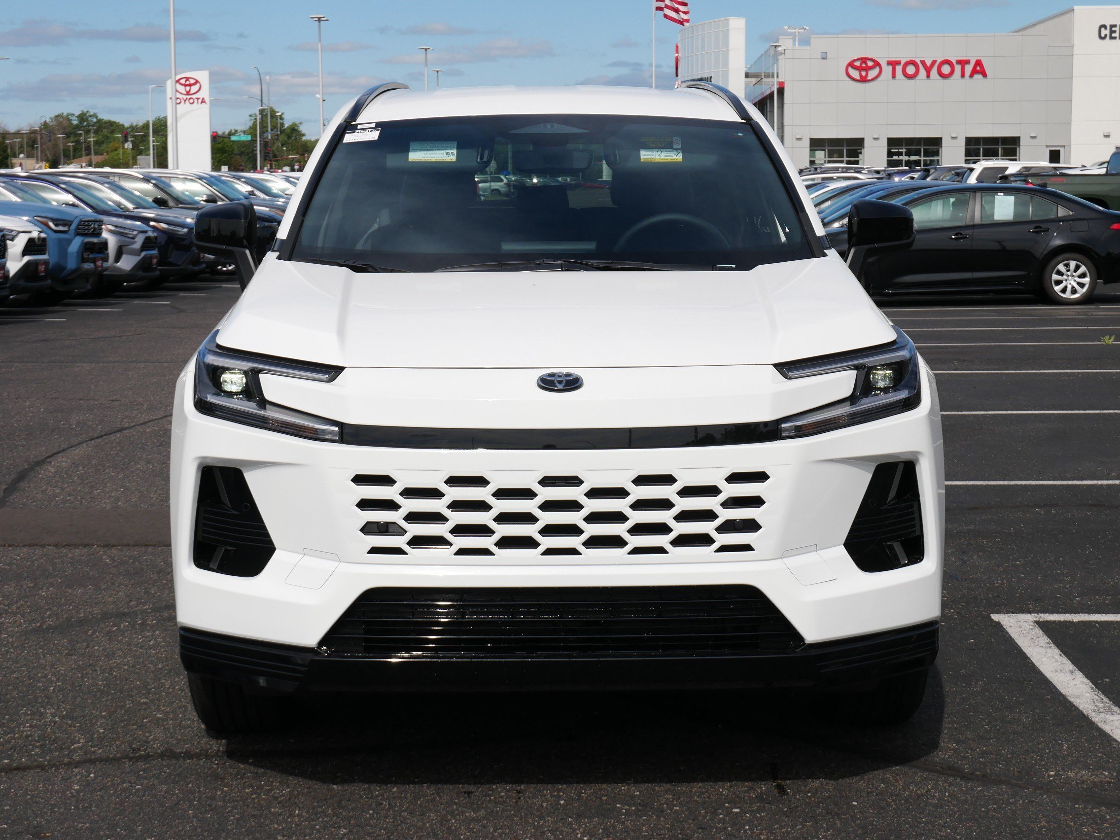 Used 2026 Ice Cap Toyota SE image 2