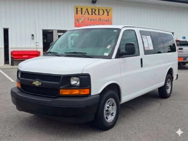 Used 2017 White Chevrolet Work Van image 1