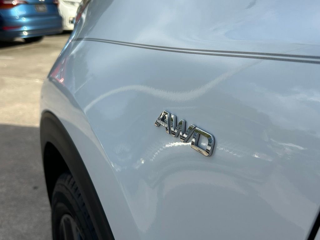 Used 2020 White Kia S image 34