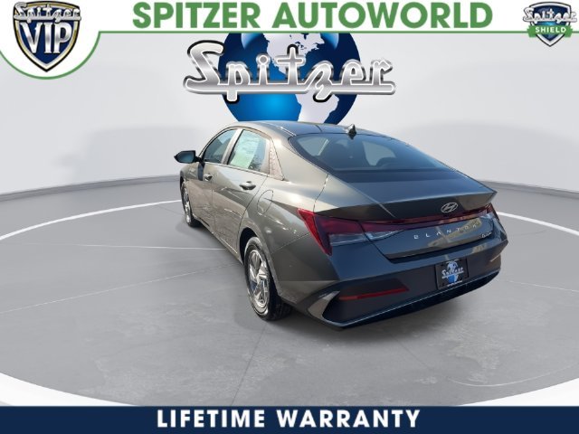 New 2026 Gray Hyundai SE image 37
