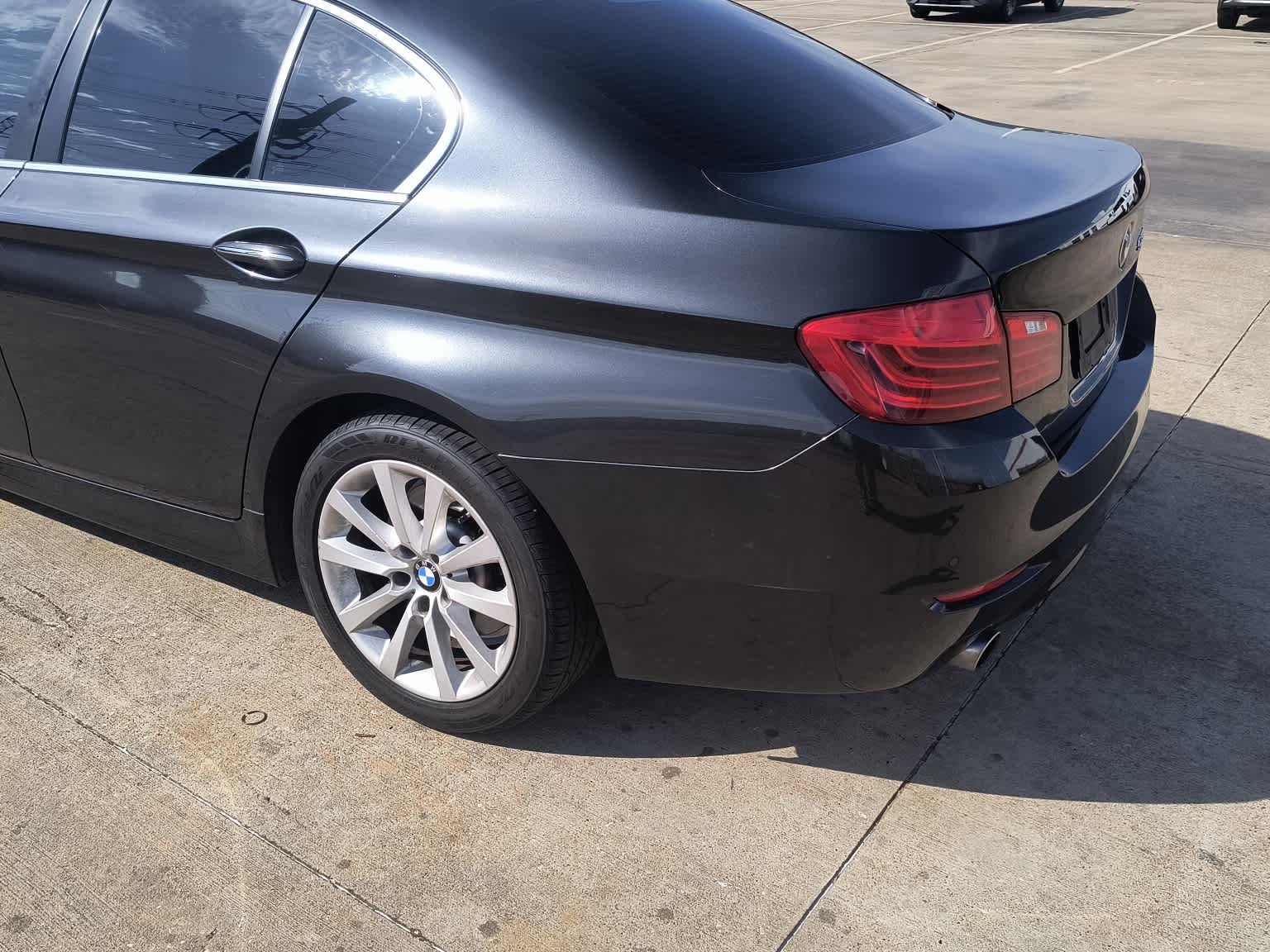 Used 2016 Black Sapphire Metallic BMW 535i image 3
