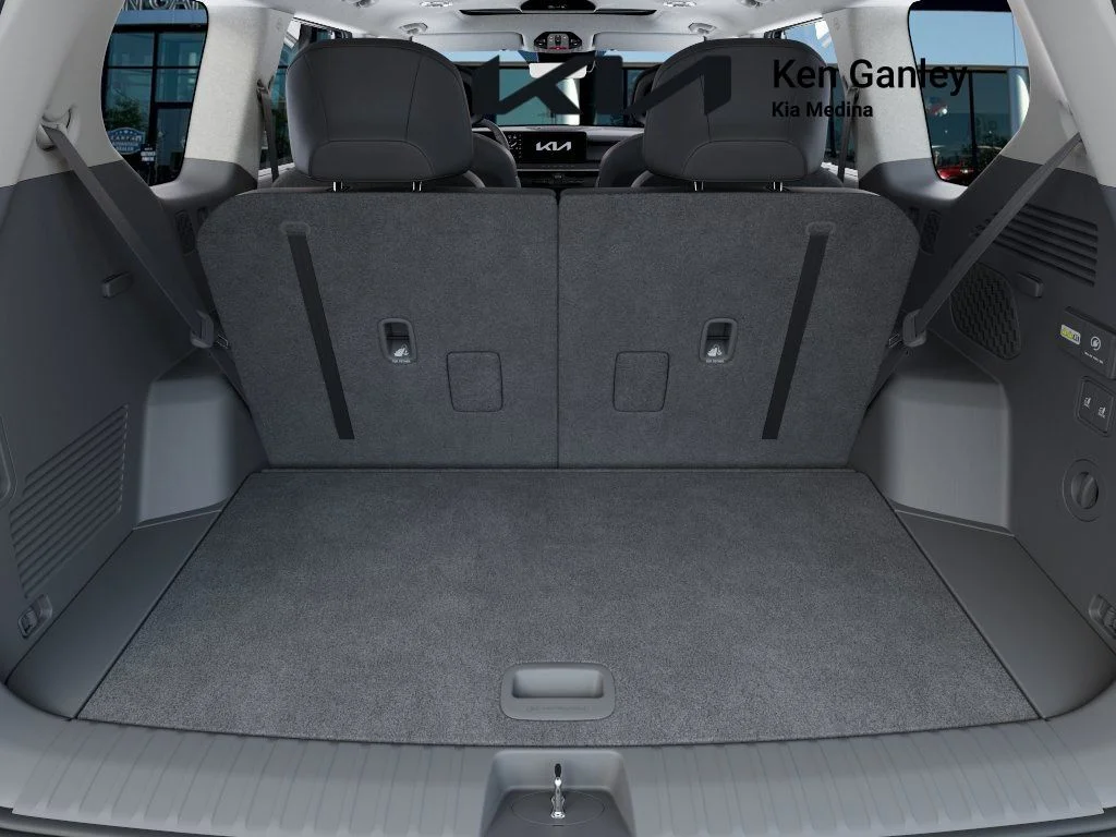 New 2026 Ebony Black Kia Land AWD image 19