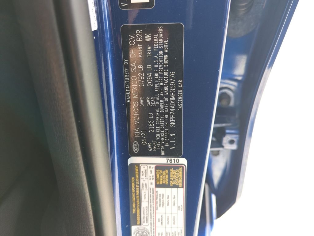 Used 2021 Blue Kia LXS image 37
