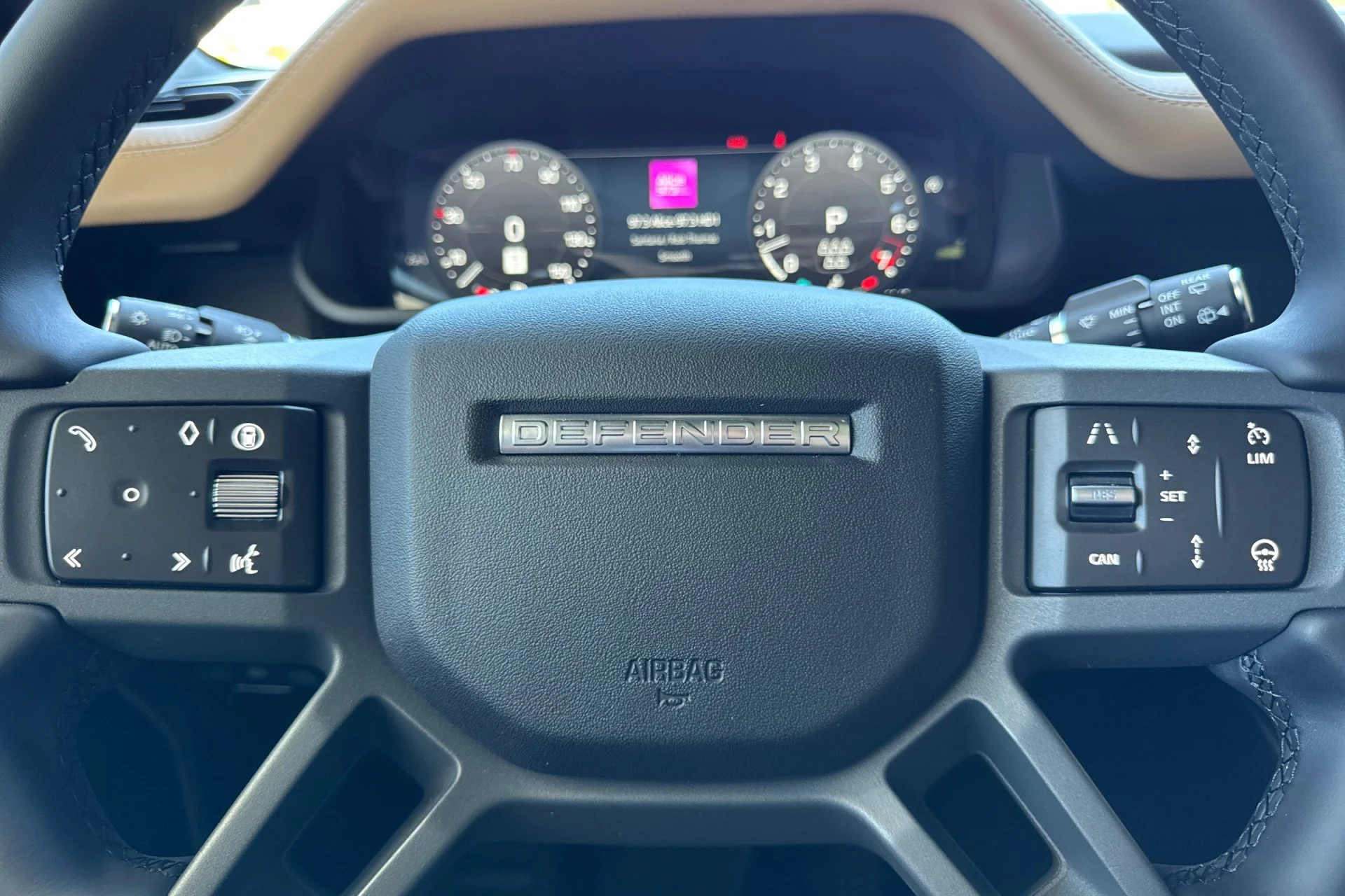 New 2026 FUJI WHITE Land Rover X-Dynamic SE image 26