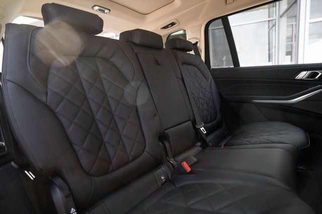 New 2026 Skyscraper Grey Metallic BMW xDrive40i image 37