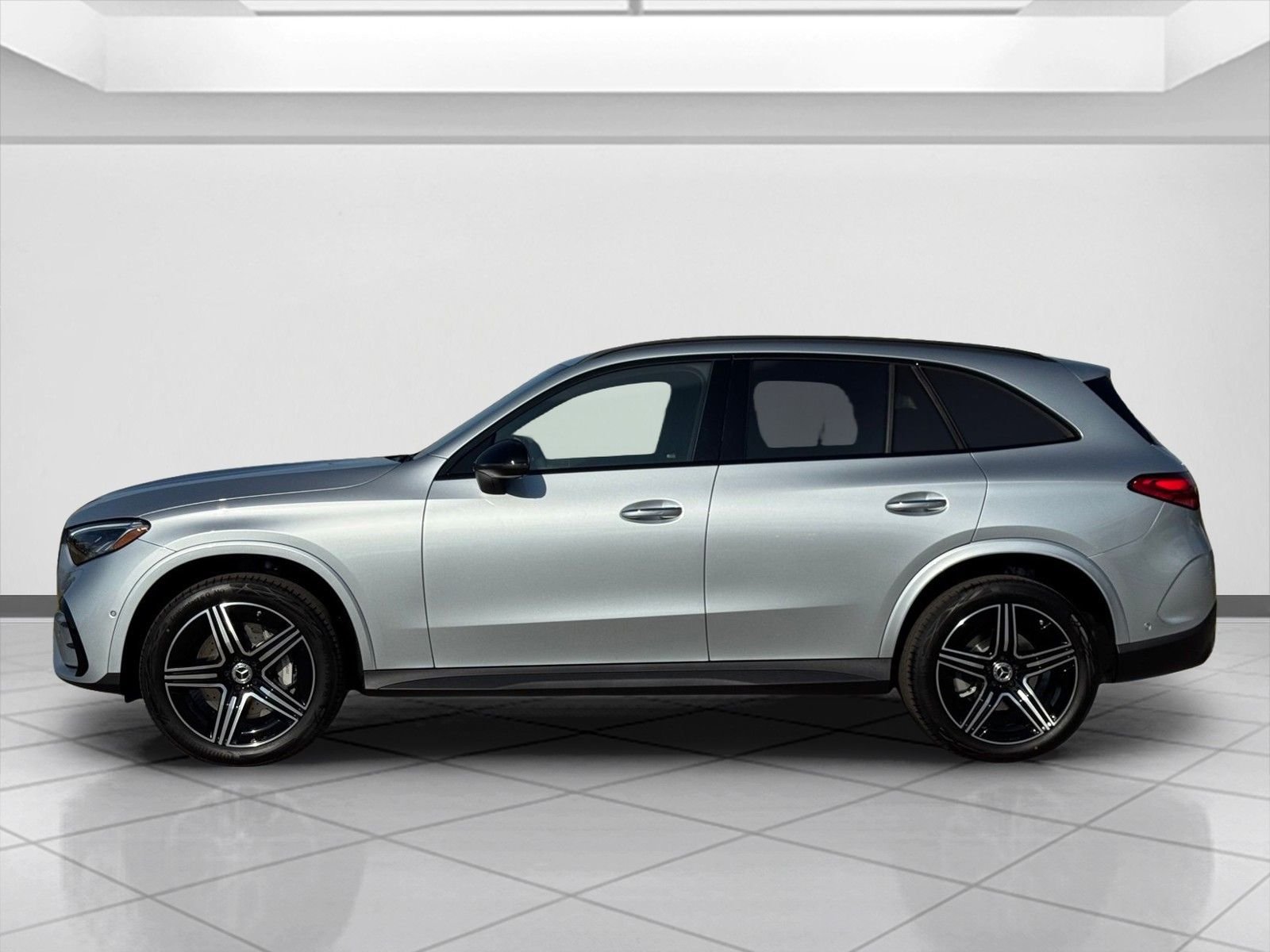New 2026 Cirrus Silver Metallic Mercedes-Benz GLC 300 image 5