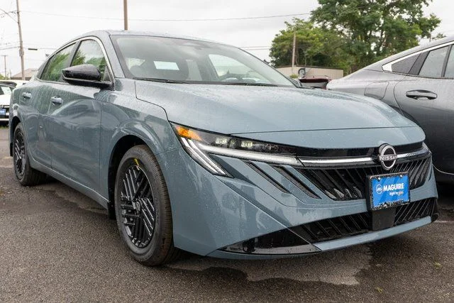 New 2027 Atlantic Gray Metallic Nissan SV image 3