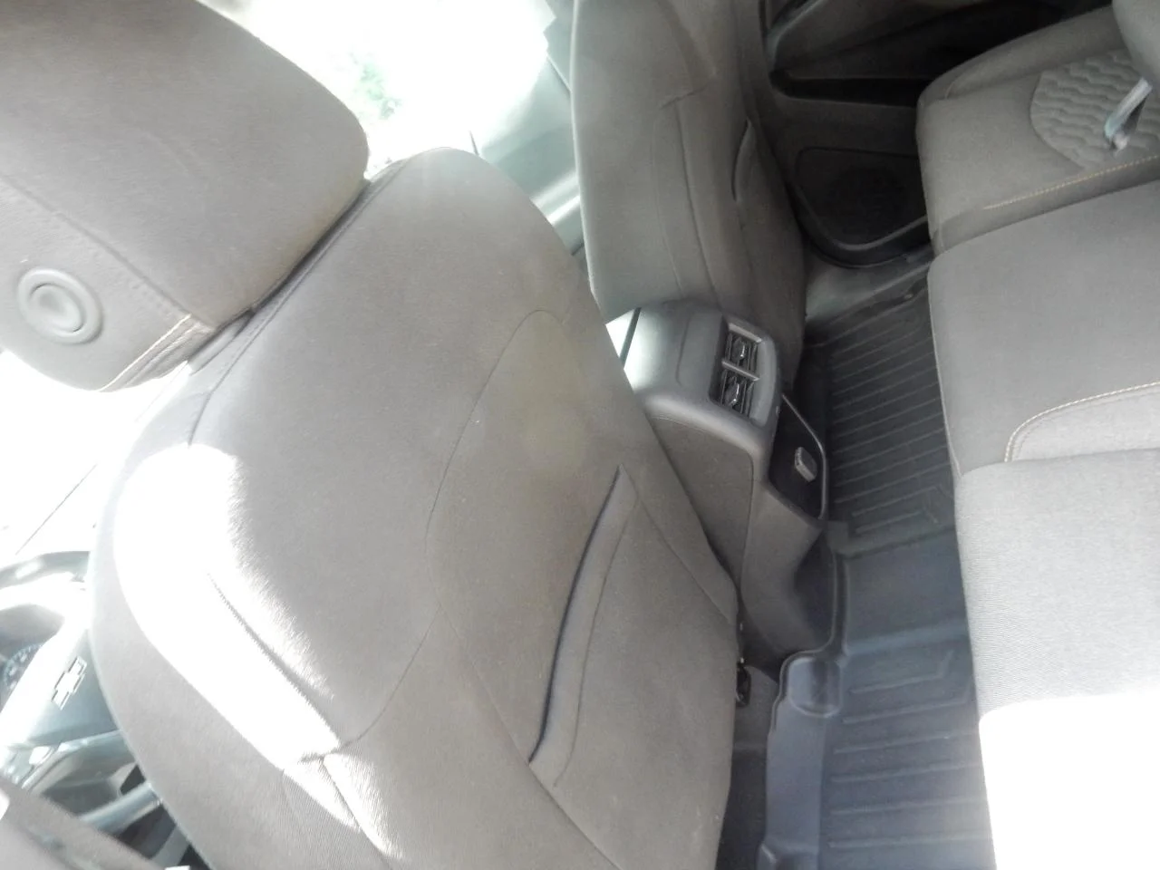 Used 2018 White Chevrolet FWD 4DR LT W/1LT image 26