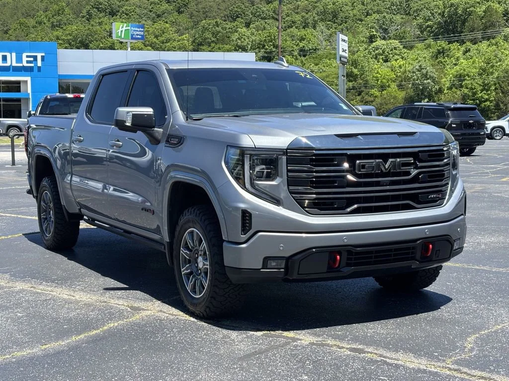 Used 2024 Sterling Metallic GMC AT4 image 4