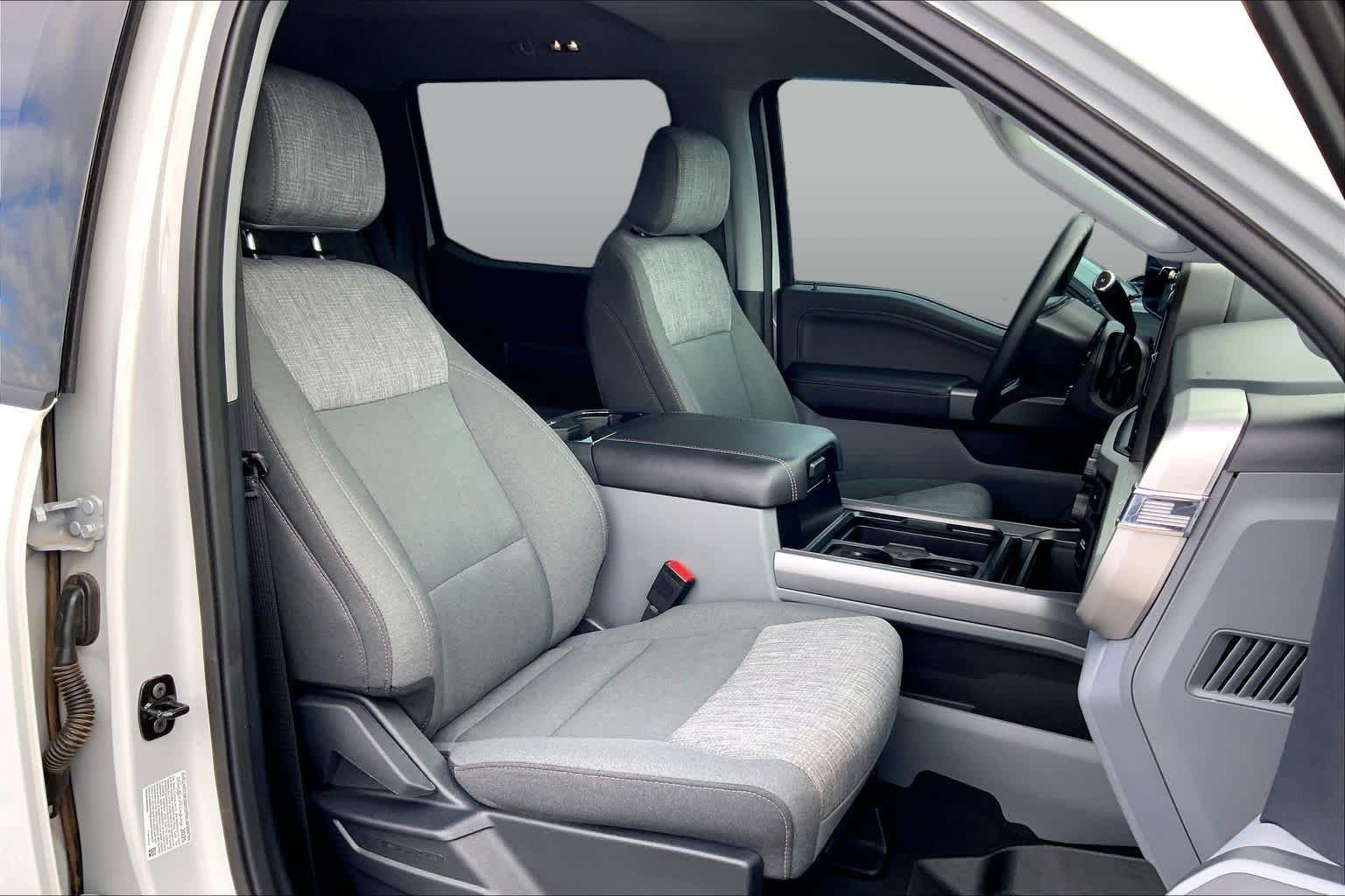 Used 2026 Avalanche Ford XLT image 9