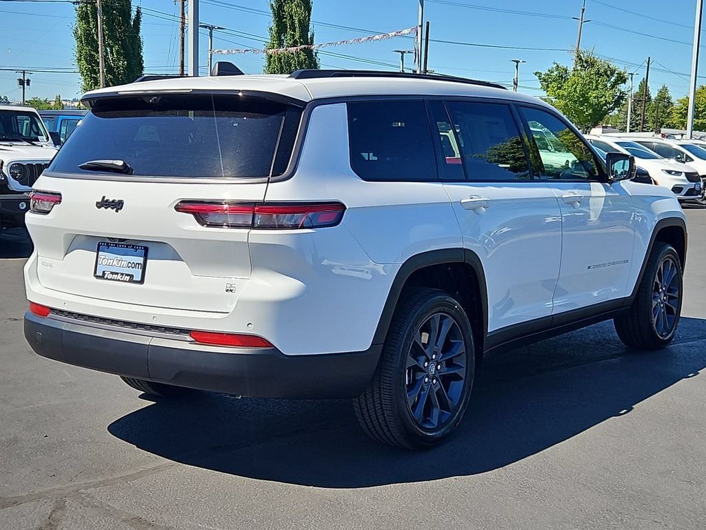 New 2026 Bright White Clear-Coat Exterior Paint Jeep Limited image 6