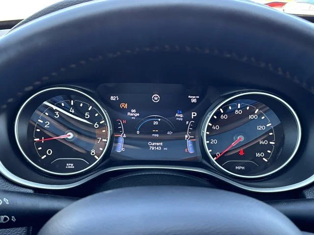 Used 2018 White Jeep Limited image 25