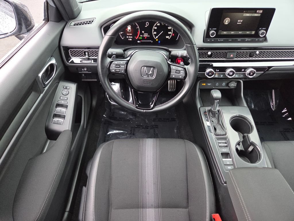2025 Honda Civic Hatchback Sport - Photo 32