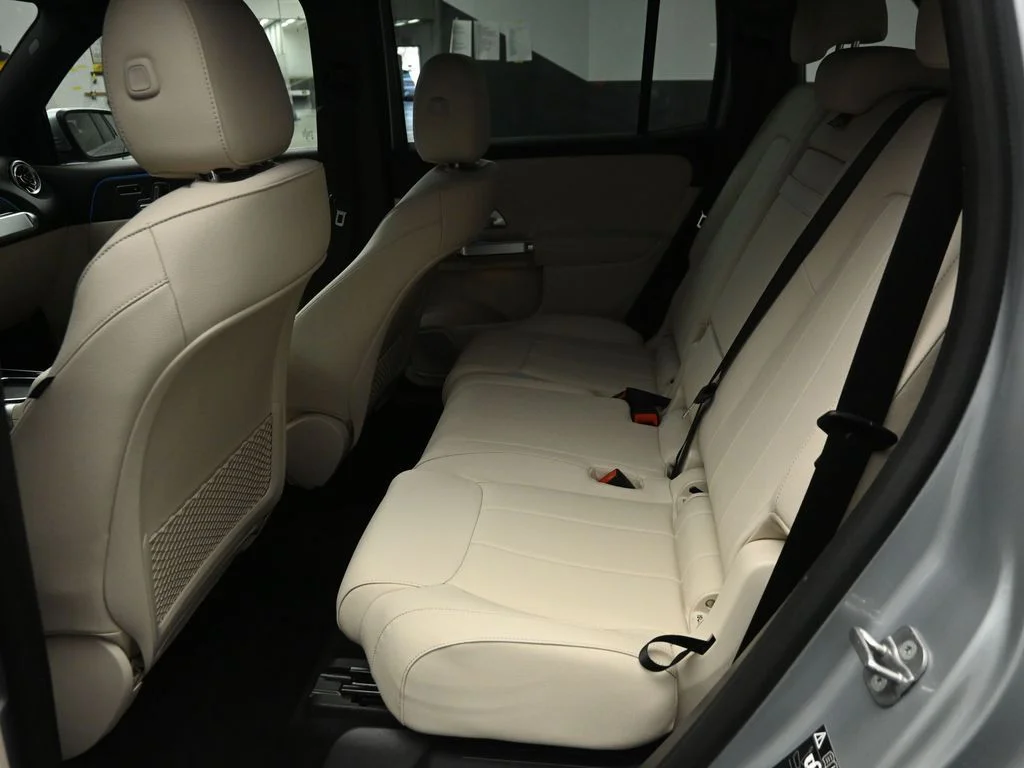 Used 2024 Cirrus Silver Metallic Mercedes-Benz 300 image 21