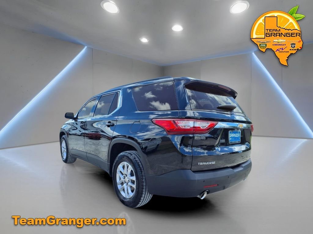 Used 2019 Chevrolet Traverse 1LT with VIN 1GNERGKW1KJ200640 for sale in Orange, TX