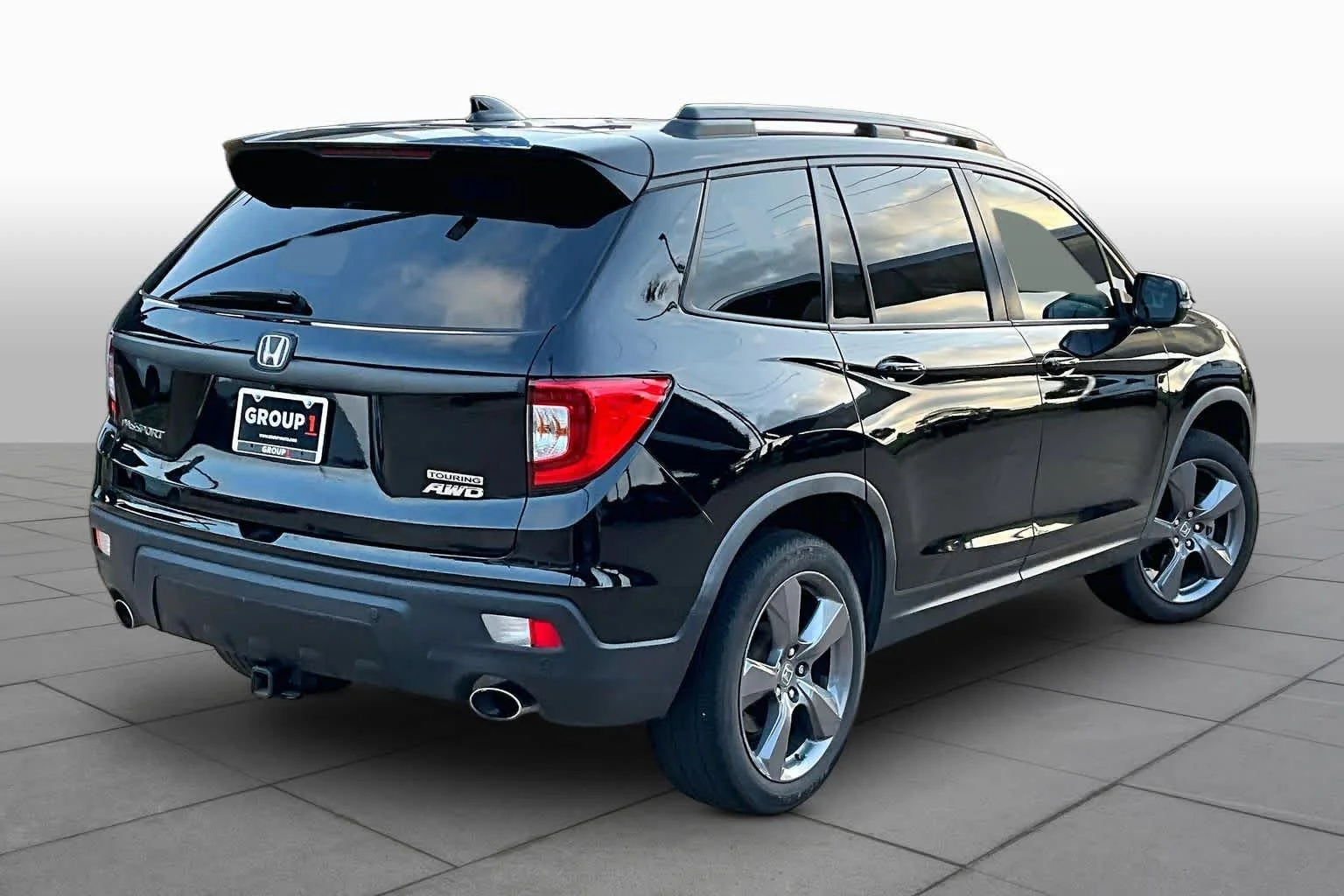 Used 2021 Crystal Black Pearl Honda Touring image 13